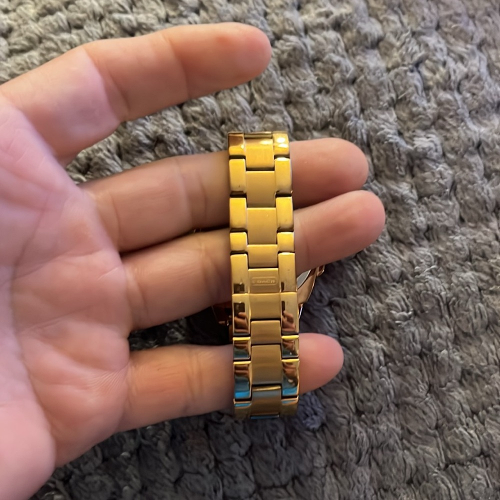 Watch - Picture 2 of 5